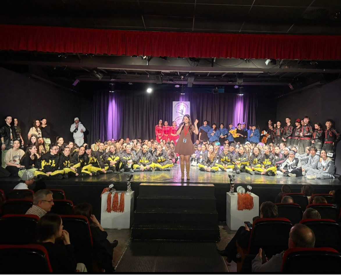 event image complement