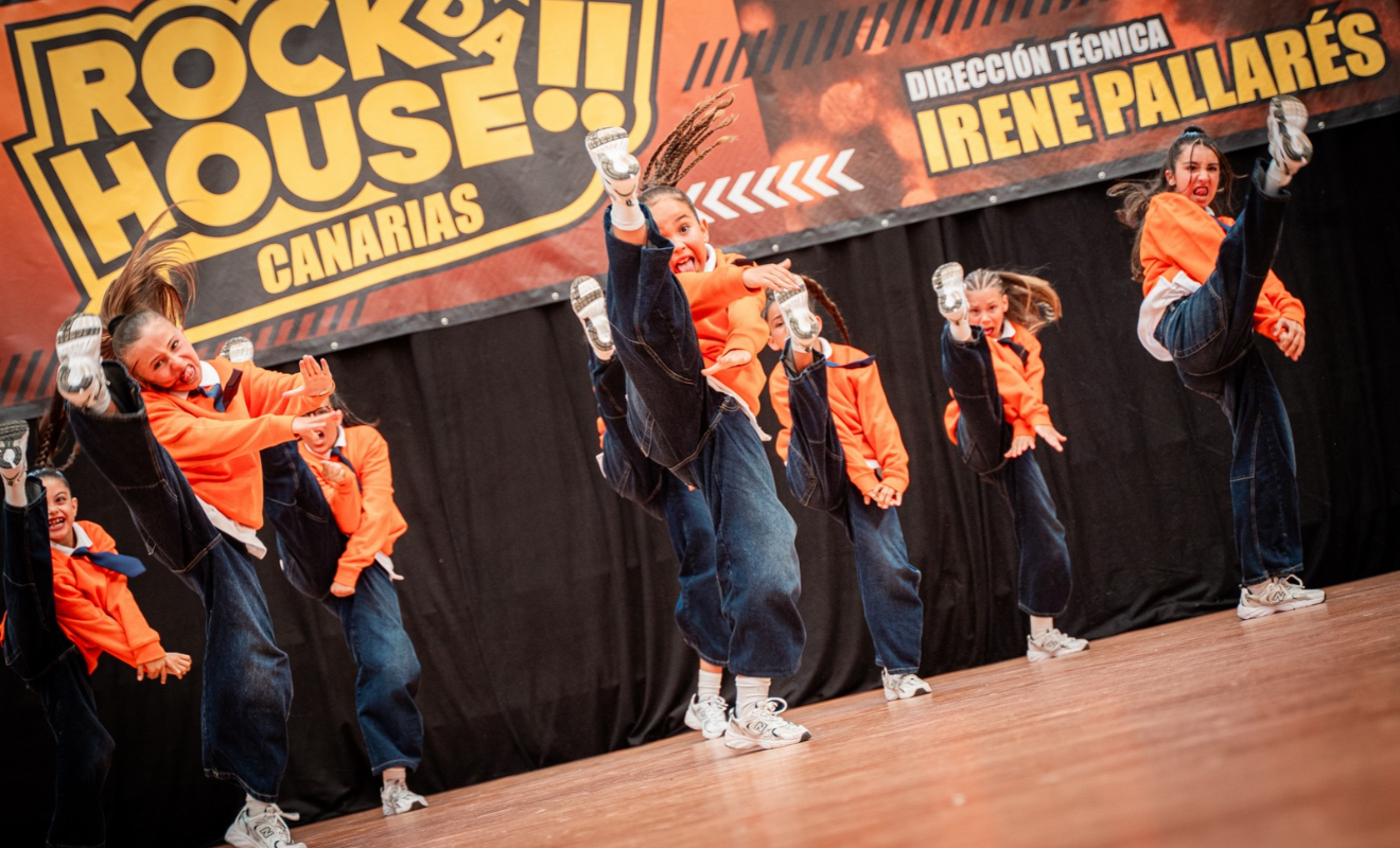 event image complement